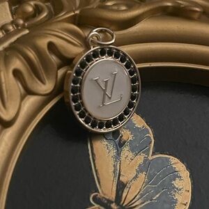 Louis Vuitton Zipper Pull